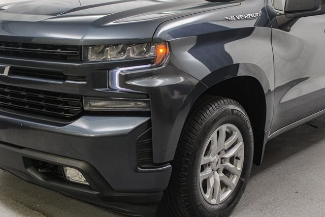 Used 2019 Shadow Gray Metallic Chevrolet RST image 4