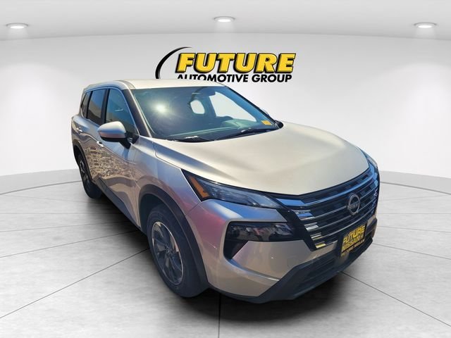Used 2025 Silver Nissan SV image 1