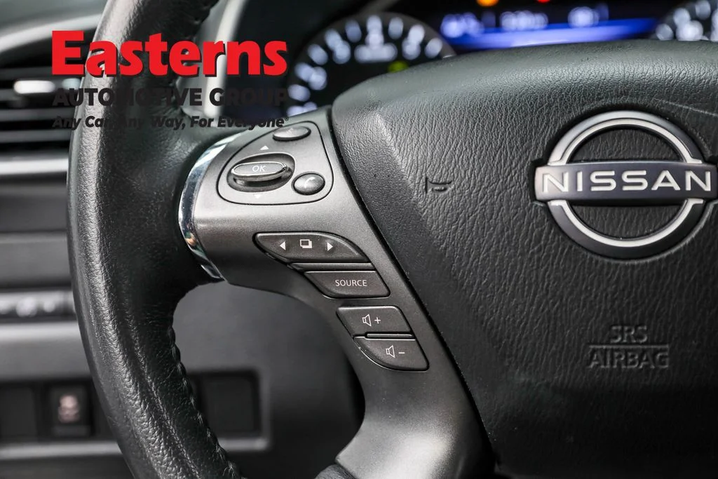 Used 2023 Silver Nissan SV image 15