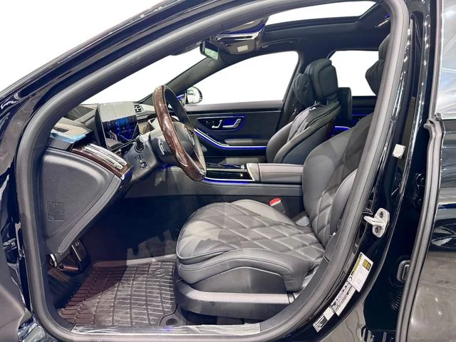 New 2026 Black Mercedes-Benz Maybach S 580 image 10