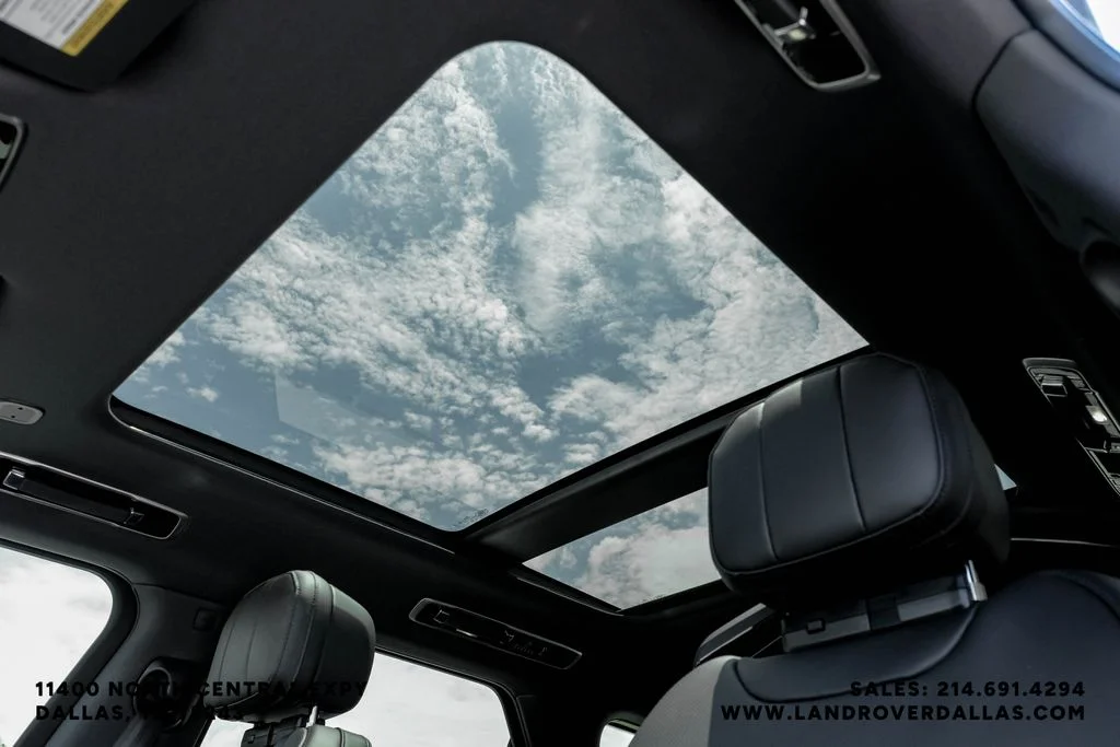 New 2026 Varesine Blue Metallic Land Rover Dynamic SE image 22