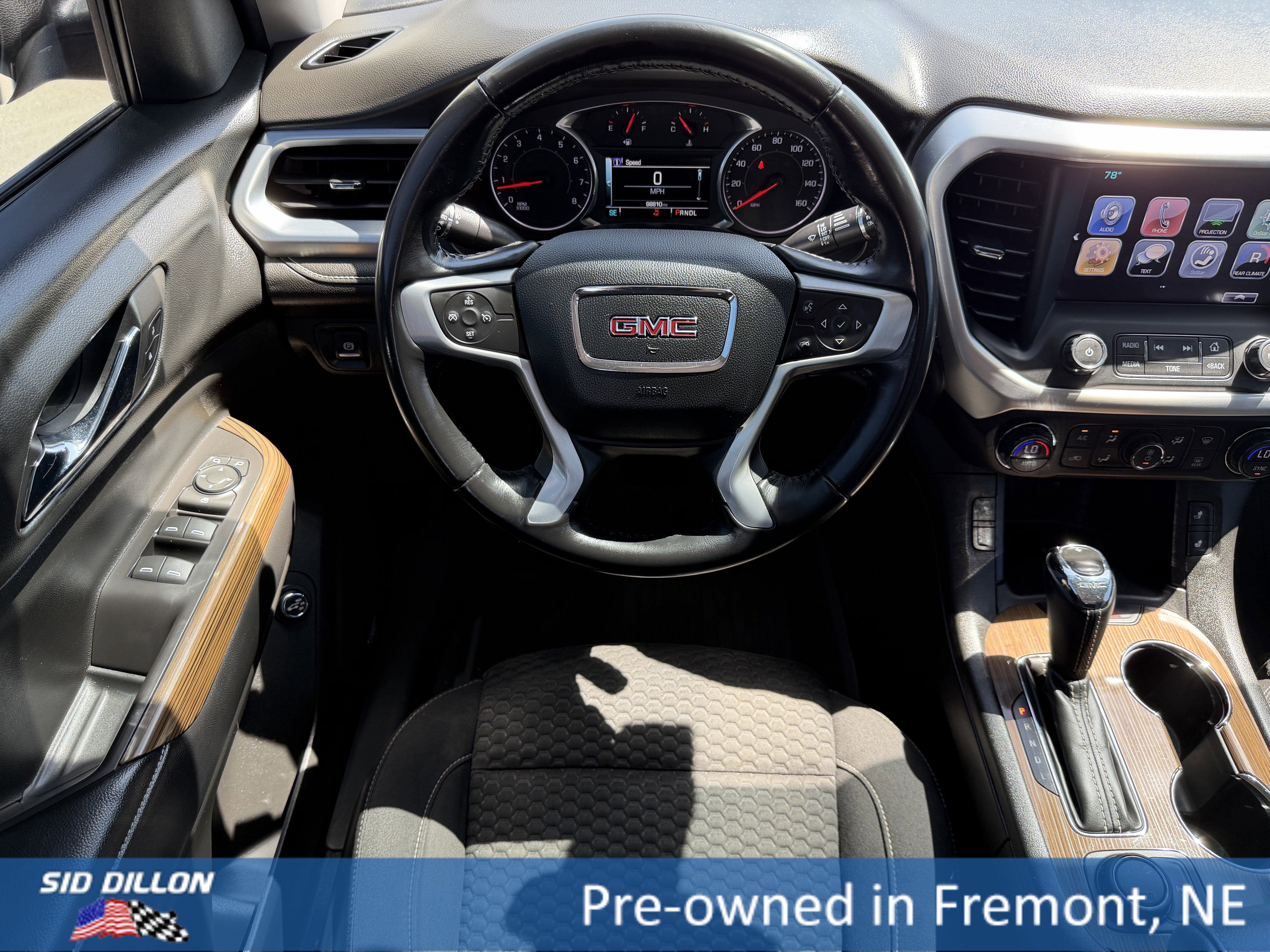 Used 2018 Iridium Metallic GMC SLE image 4