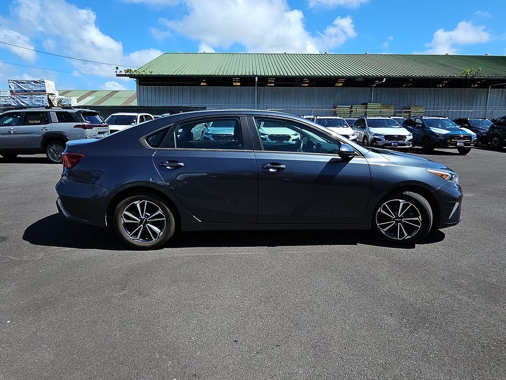 Used 2023 Gravity Gray Kia LXS image 12
