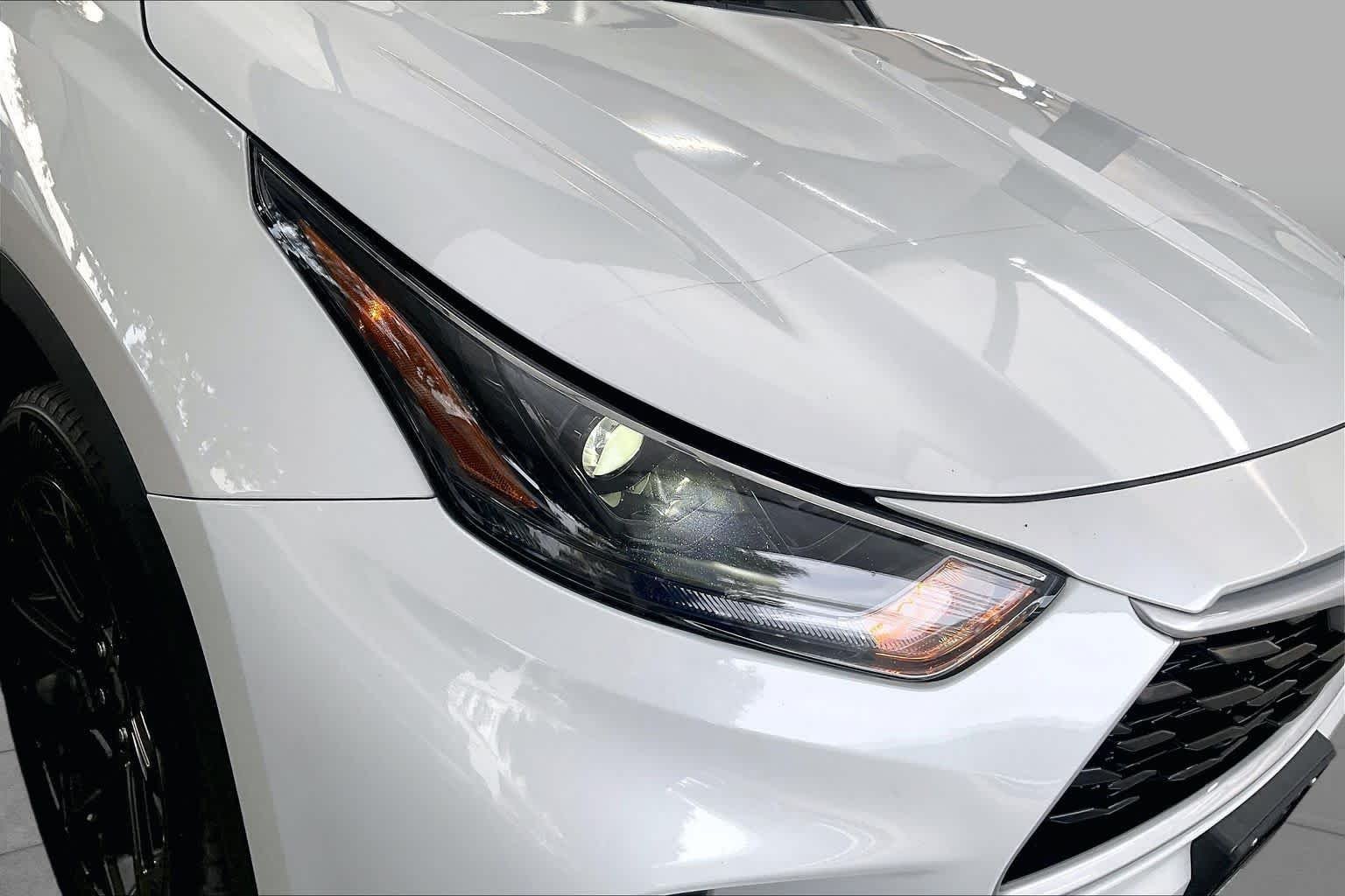 2022 Toyota Highlander L - Photo 27