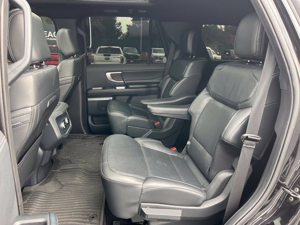 Used 2025 Agate Black Metallic Ford Platinum image 14