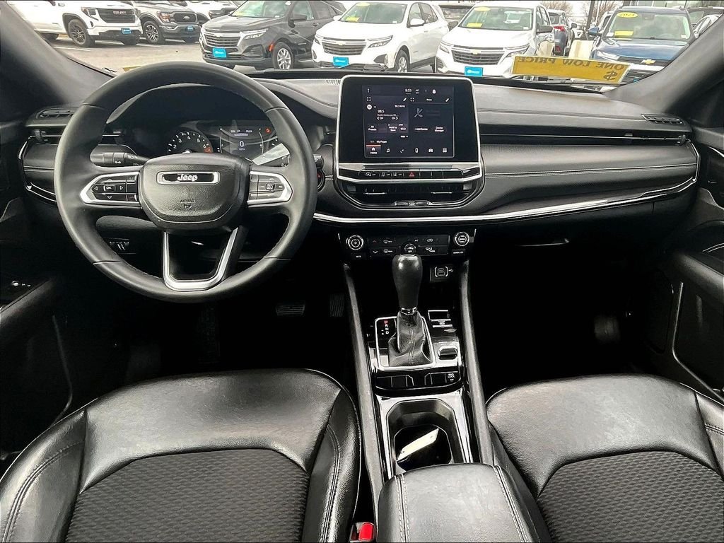 Used 2022 Gray Jeep Latitude image 21