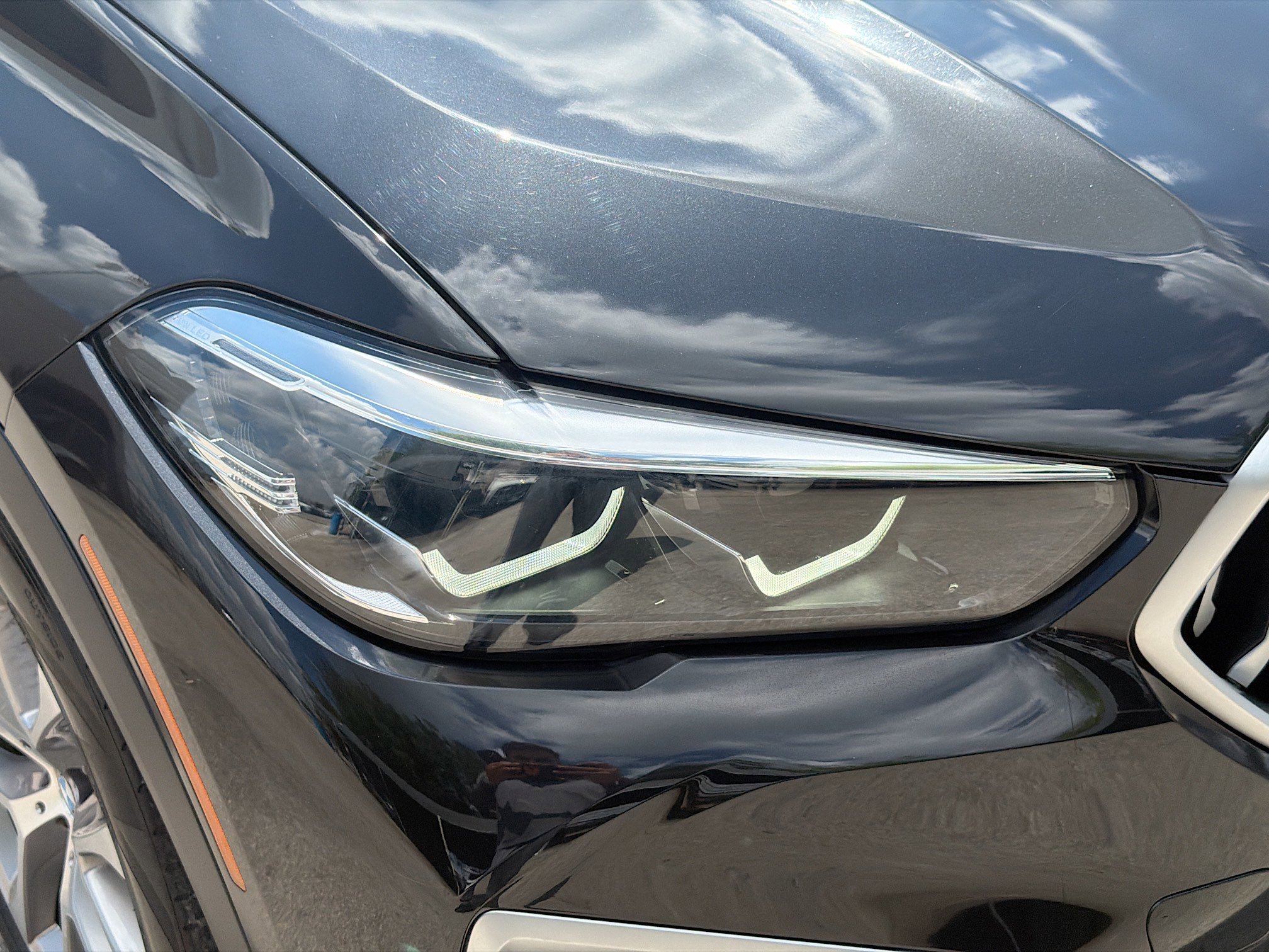 Used 2022 Black Sapphire Metallic BMW xDrive40i image 35