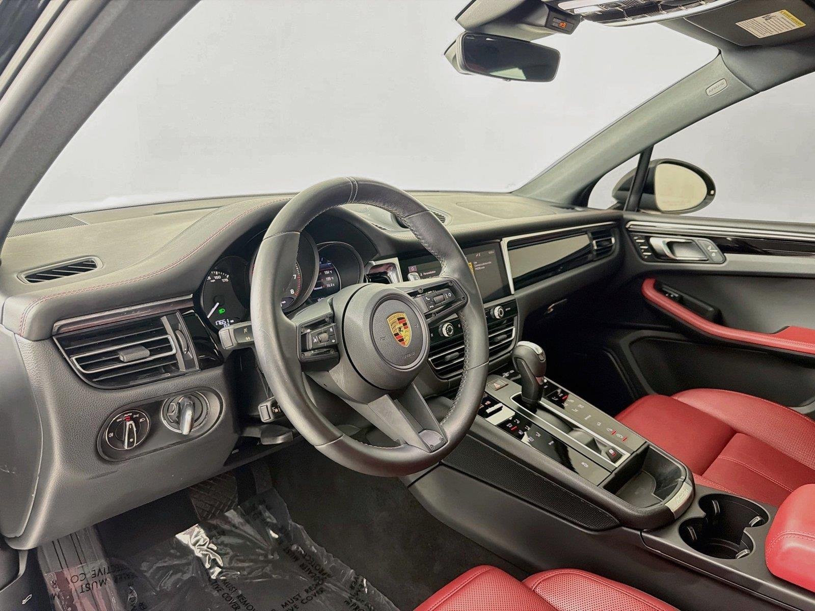 Used 2024 Volcano Grey Metallic Porsche  image 4