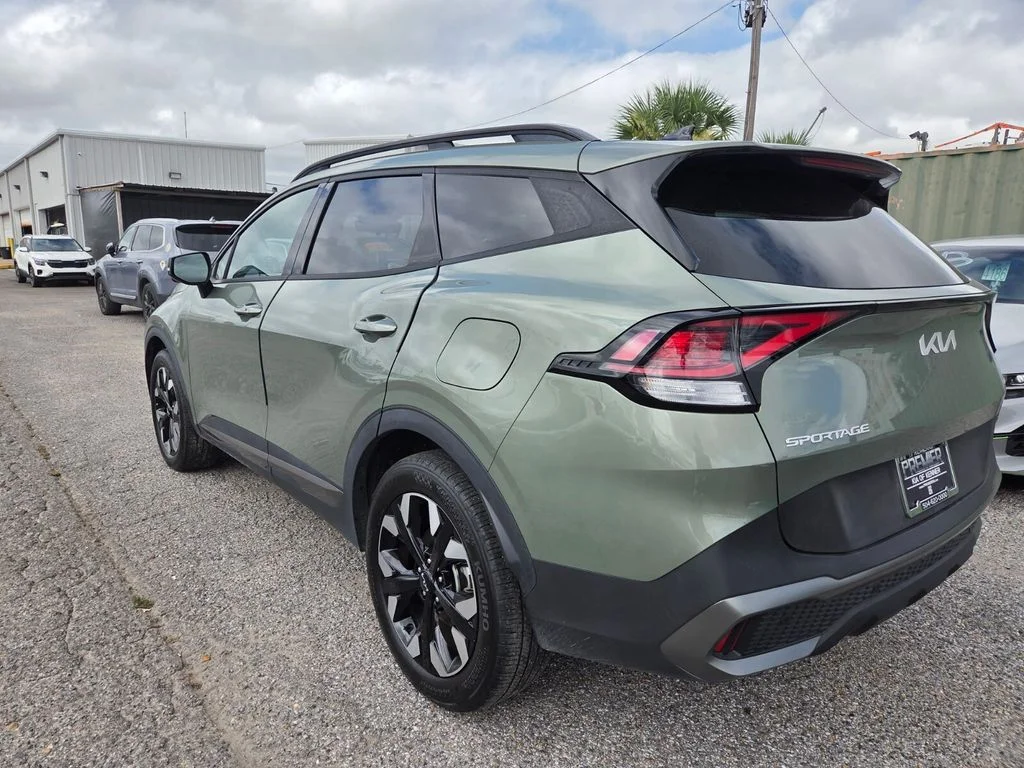 Used 2023 Green Kia X-Line image 3