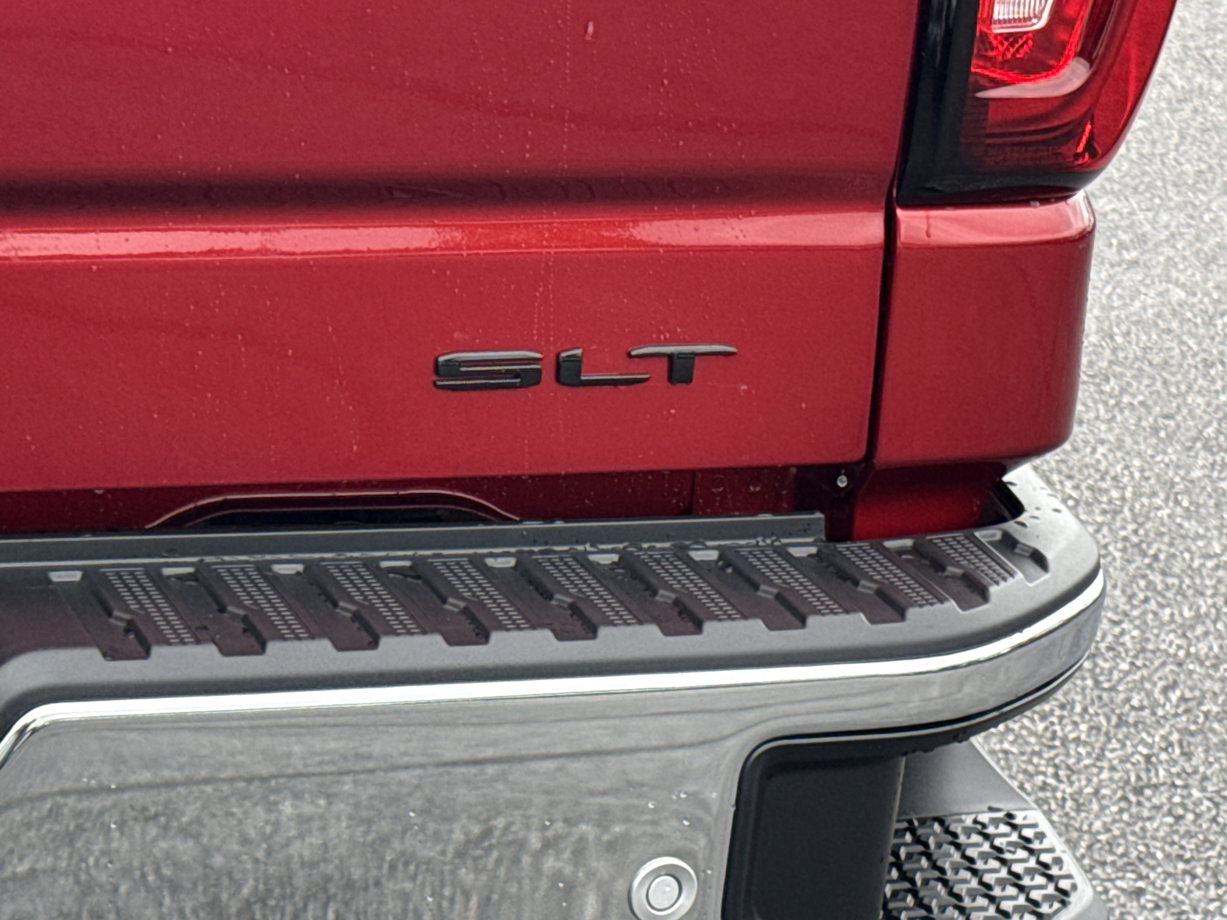 2026 GMC Sierra 1500 SLT - Photo 10