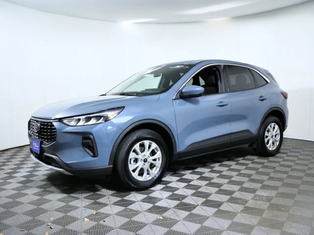 Used 2023 Blue Ford Active image 2