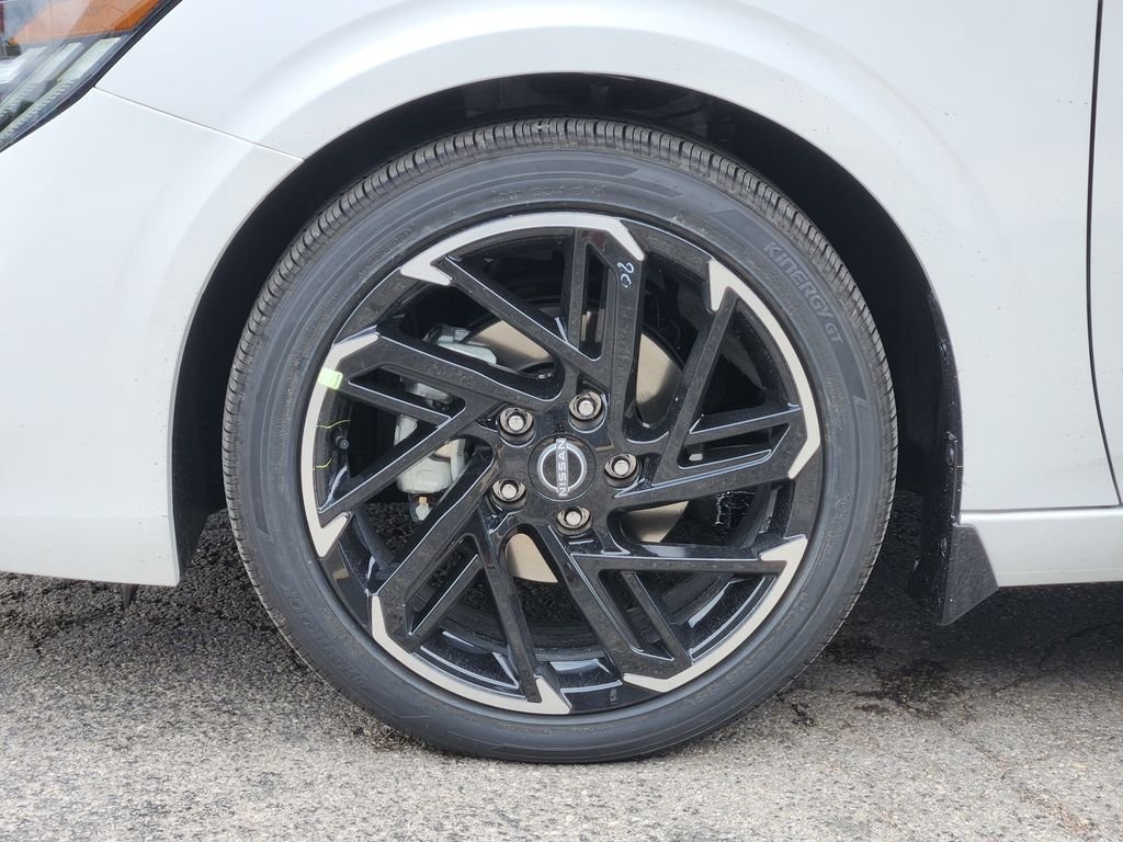 New 2026 White Nissan SR image 10