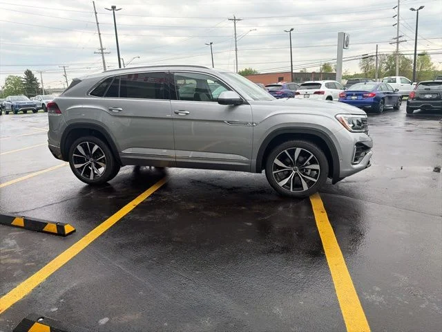 2026 Volkswagen Atlas Cross Sport SEL Premium R-LINE - Photo 6