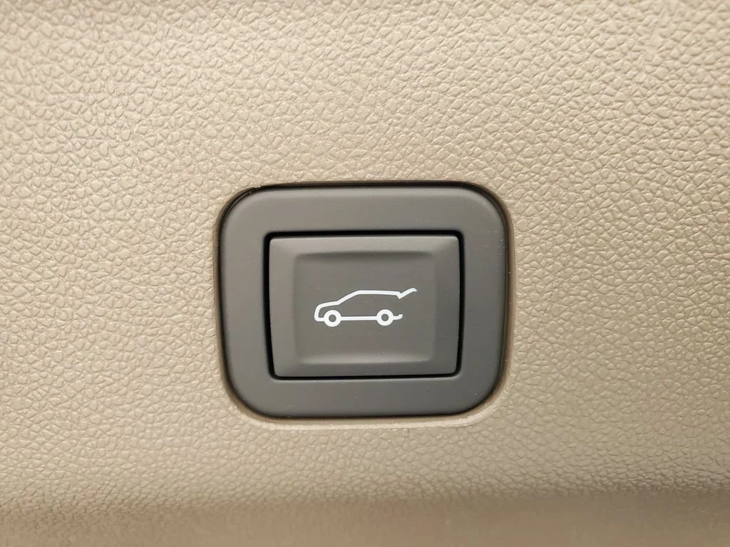 New 2026 Glacier White Tricoat GMC Denali image 37