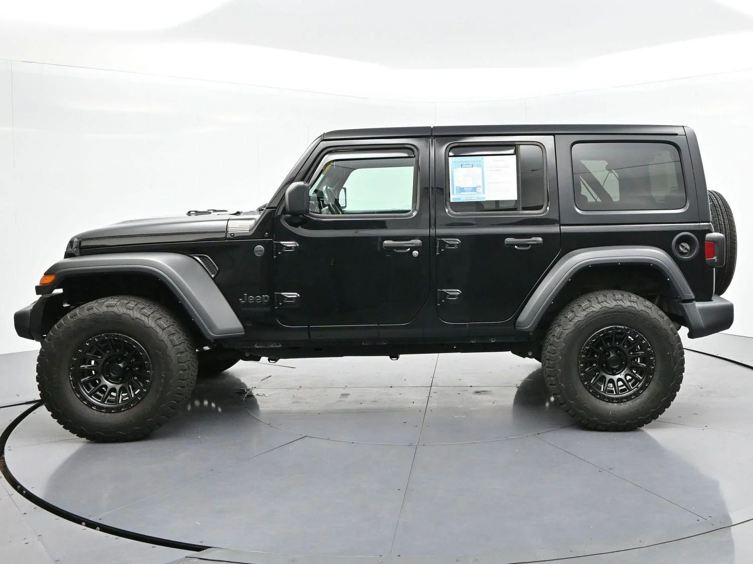 Used 2022 Black Clearcoat Jeep Unlimited Sport S image 4
