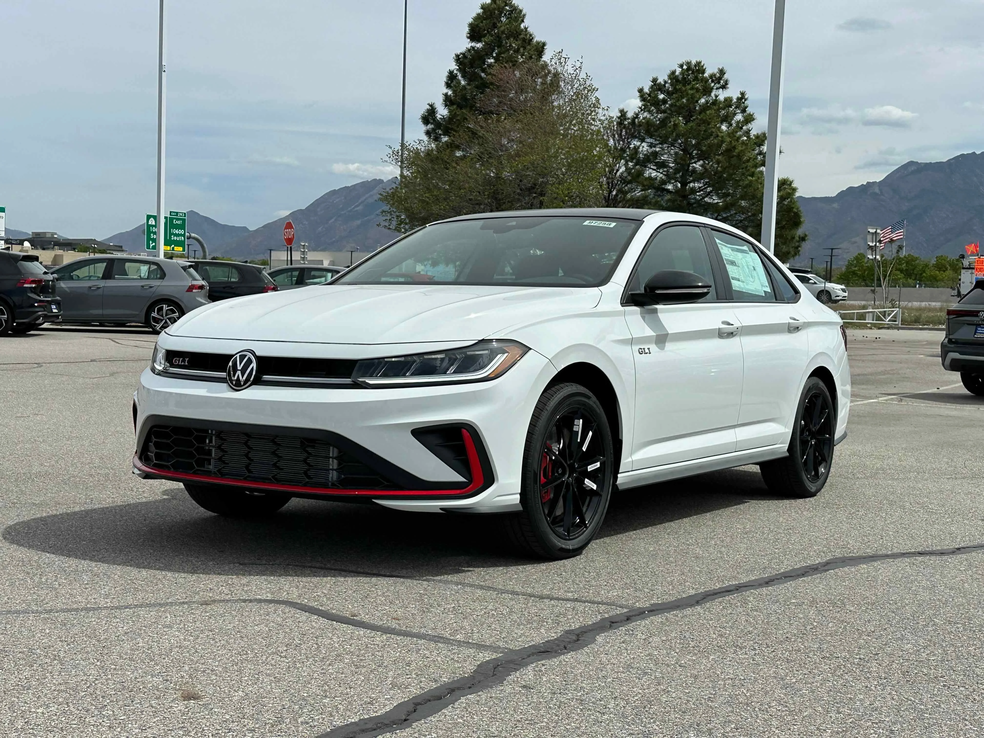 New 2026 Pure White Volkswagen Autobahn image 5