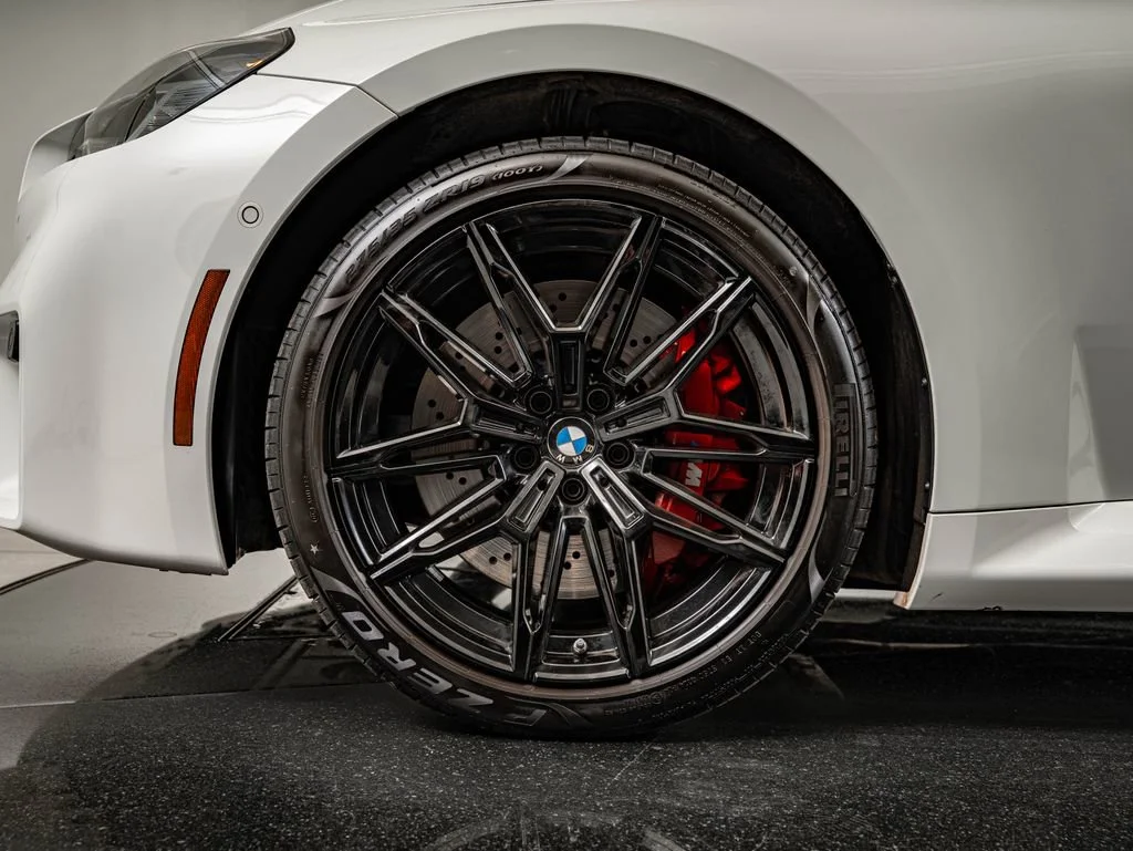 Used 2025 Alpine White BMW  image 10