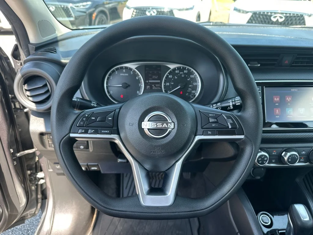 Used 2022 Gray Nissan S image 19