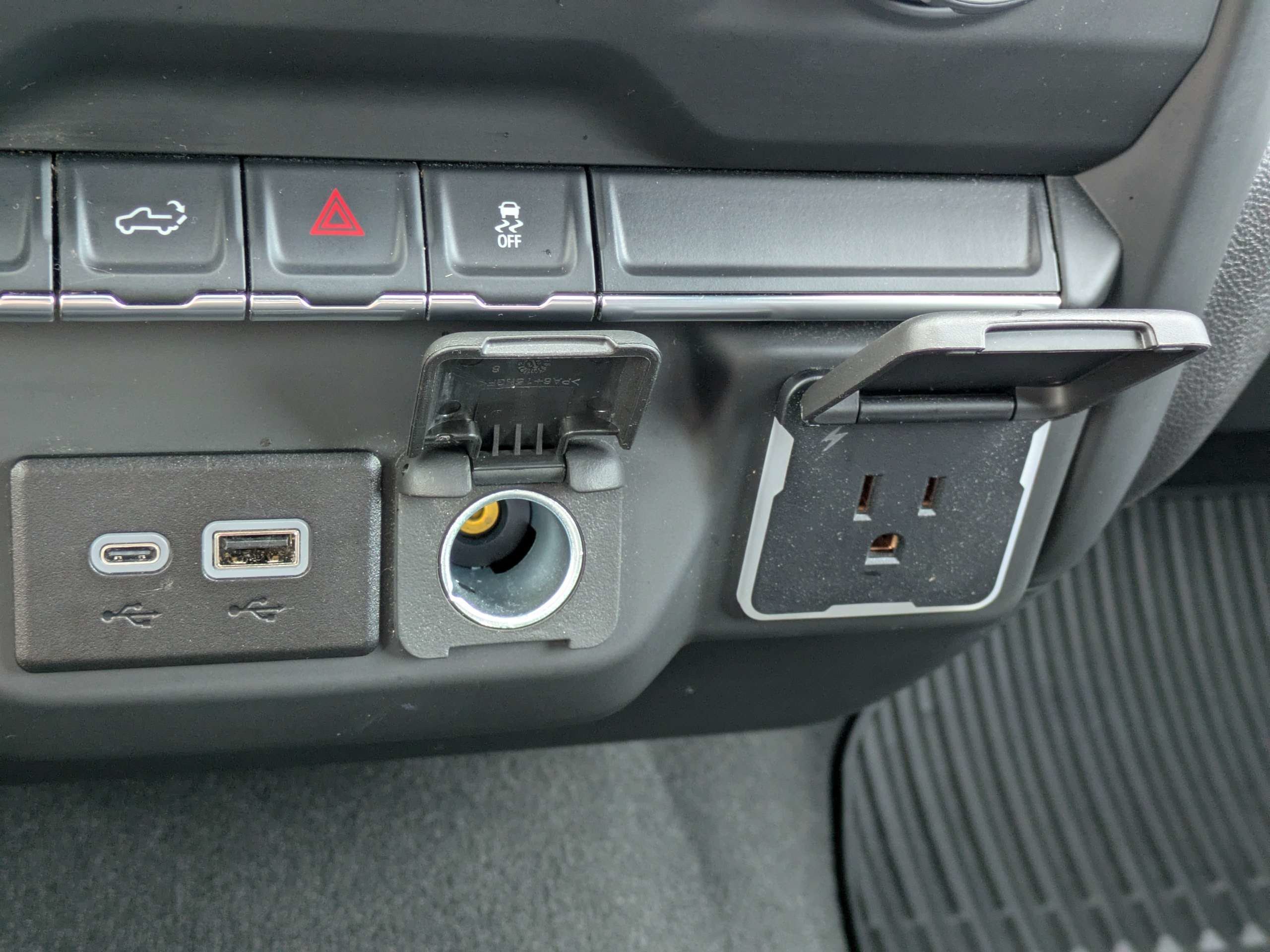 Used 2024 Summit White Chevrolet Custom image 22