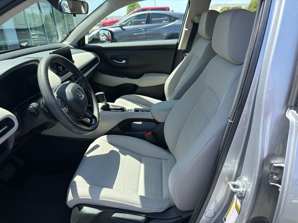 Used 2024 Lunar Silver Metallic Honda LX image 10