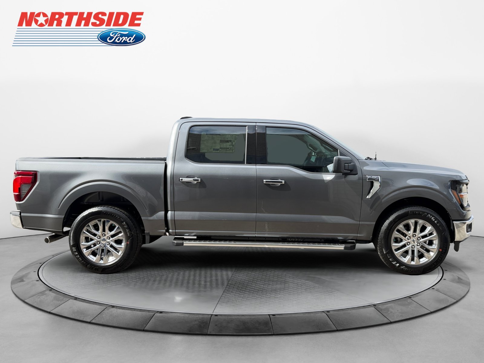 New 2026 Carbonized Gray Metallic Ford XLT image 8