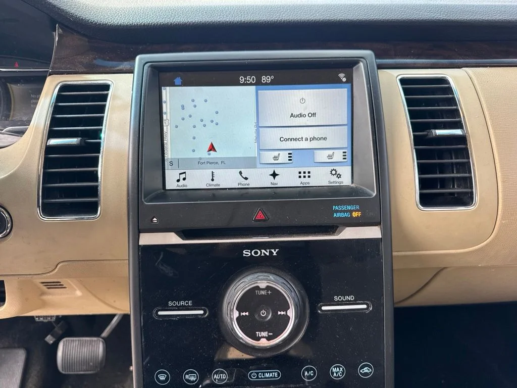 Used 2018 Magnetic Ford Limited image 12