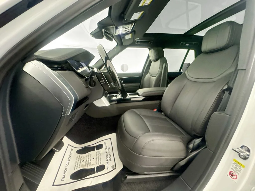 New 2026 Fuji White Land Rover SE image 20