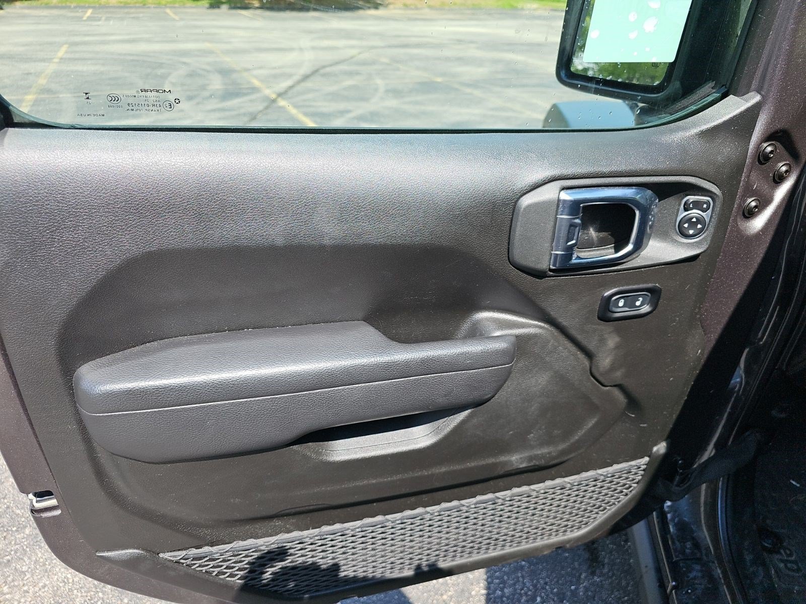 Used 2025 Granite Crystal Metallic Clearcoat Jeep Willys image 17