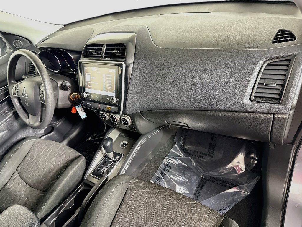 Used 2026 Alloy Silver Metallic Mitsubishi ES image 25