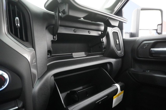 2026 GMC Sierra 3500HD Pro - Photo 33