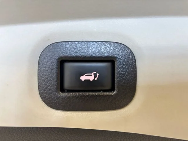 Used 2017 White Nissan SV image 25