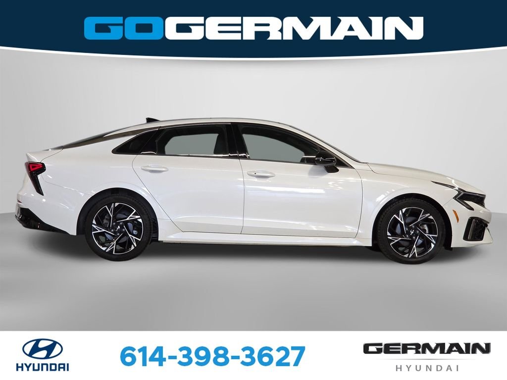 Used 2025 White Kia GT-Line image 7