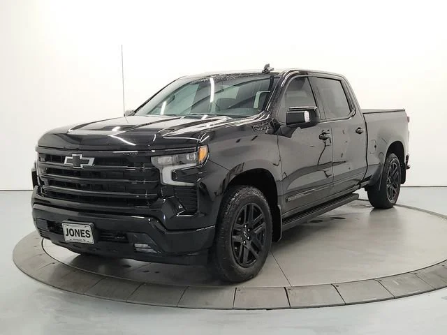 Used 2024 Black Chevrolet High Country image 3