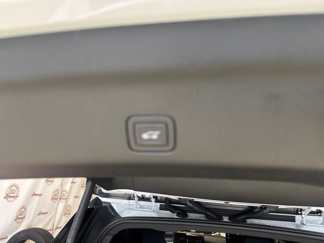 2026 GMC Yukon Denali Ultimate - Photo 40