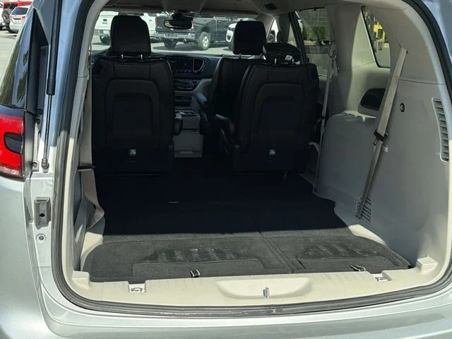 Used 2024 Silver Chrysler Touring L image 36