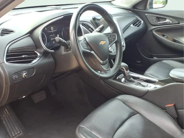 Used 2024 Lakeshore Blue Metallic Chevrolet 2LT image 8
