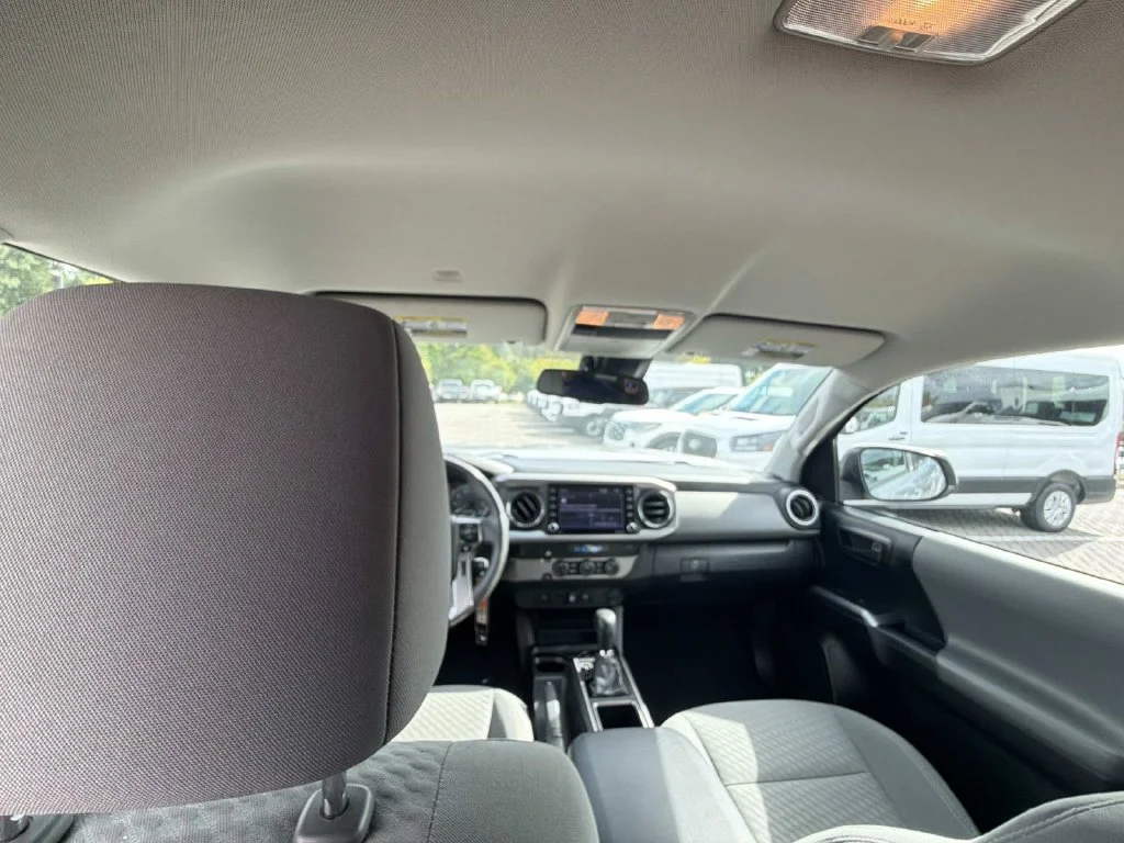 Used 2021 Silver Toyota SR5 image 12