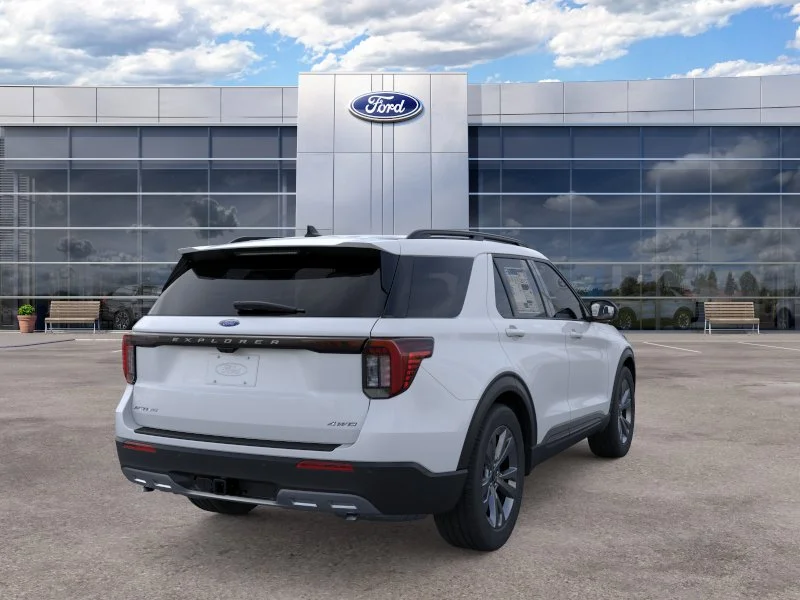 New 2026 Space White Metallic Ford Active image 8