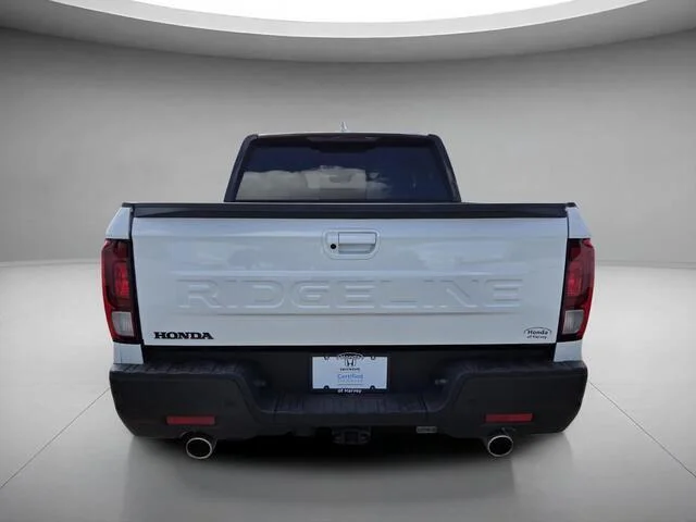 Certified Used 2026 Platinum White Pearl Honda Black Edition image 4