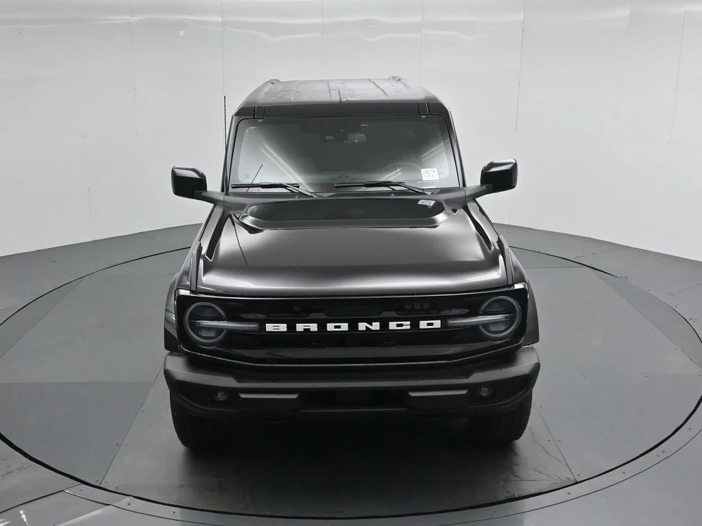 New 2026 Shadow Black Ford Outer Banks image 39