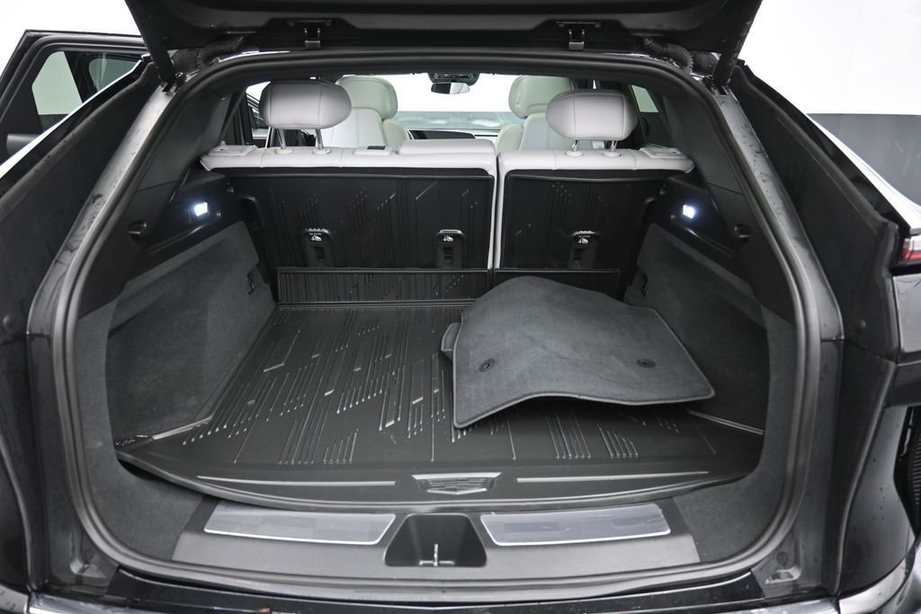 Used 2024 Black Cadillac Luxury image 23