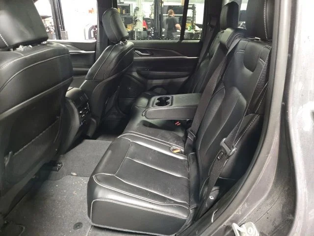 Used 2024 Gray Jeep Limited image 12