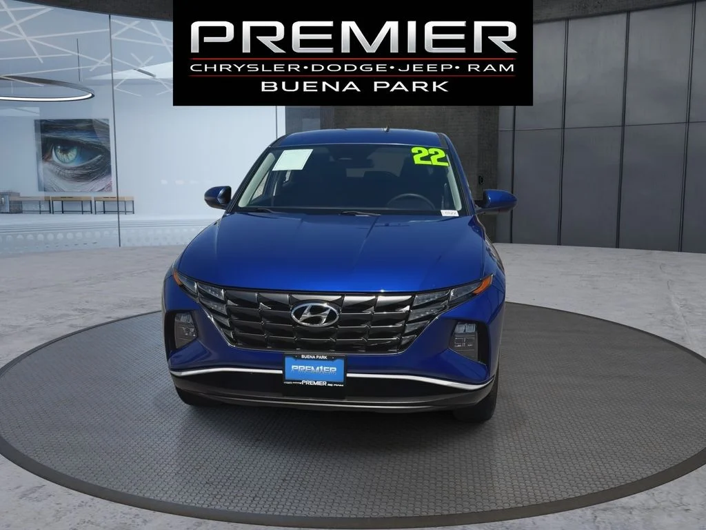 Used 2022 Blue Hyundai SE image 3