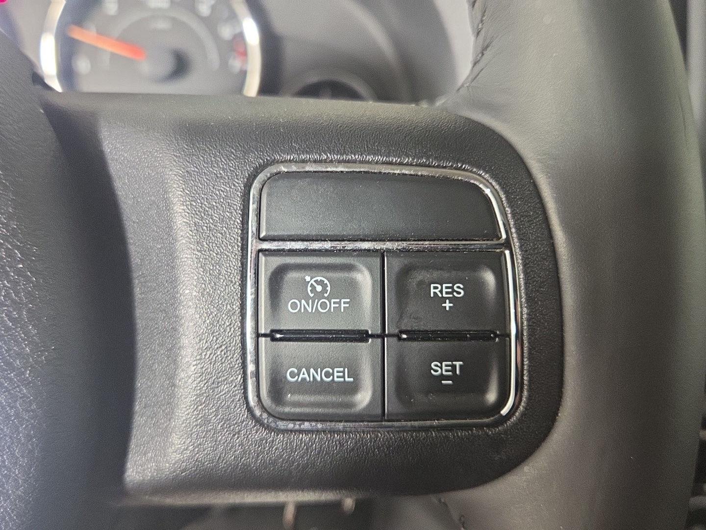 Used 2014 Copperhead Pearlcoat Jeep Sahara image 18