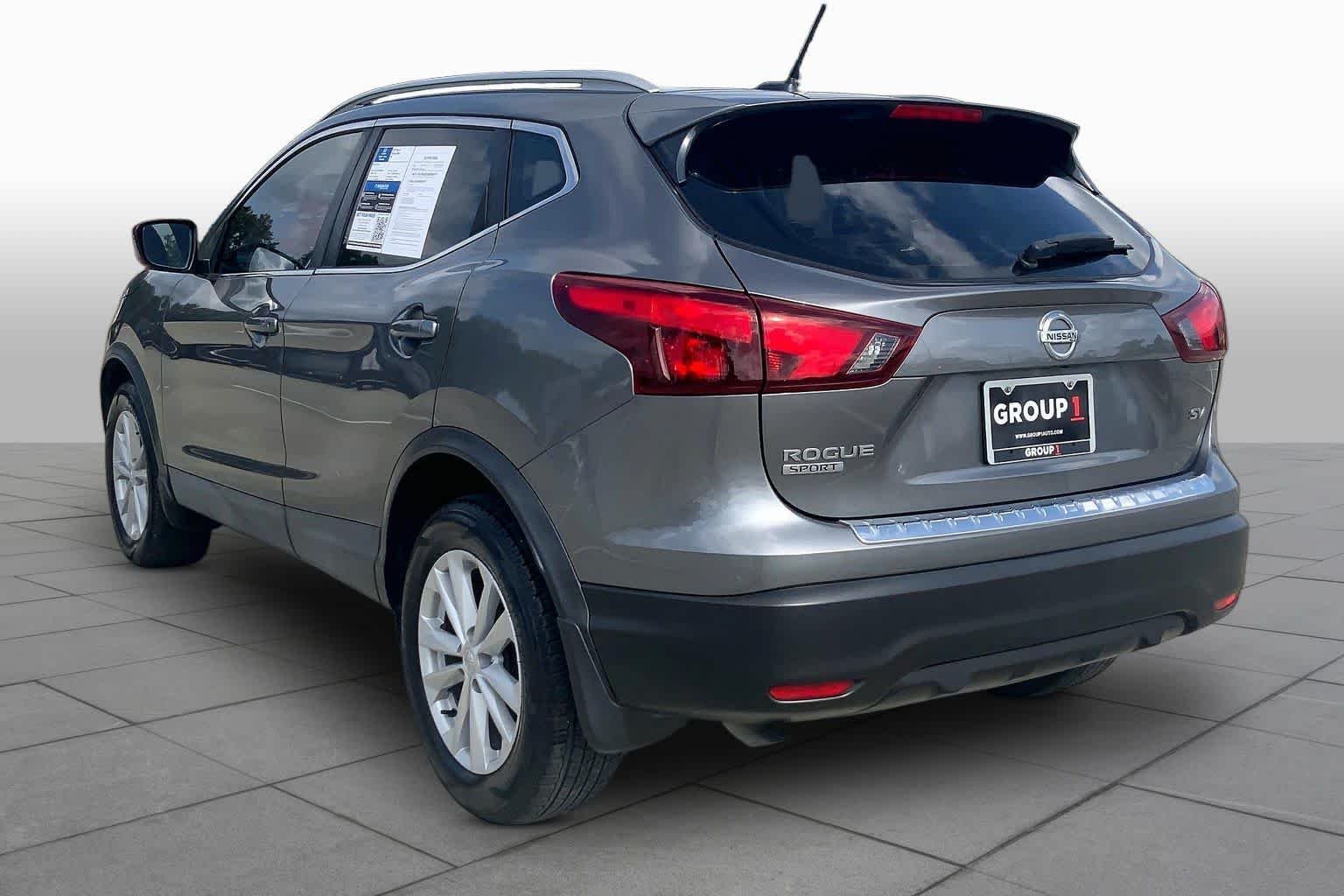 Used 2017 Gun Metallic Nissan SV image 12