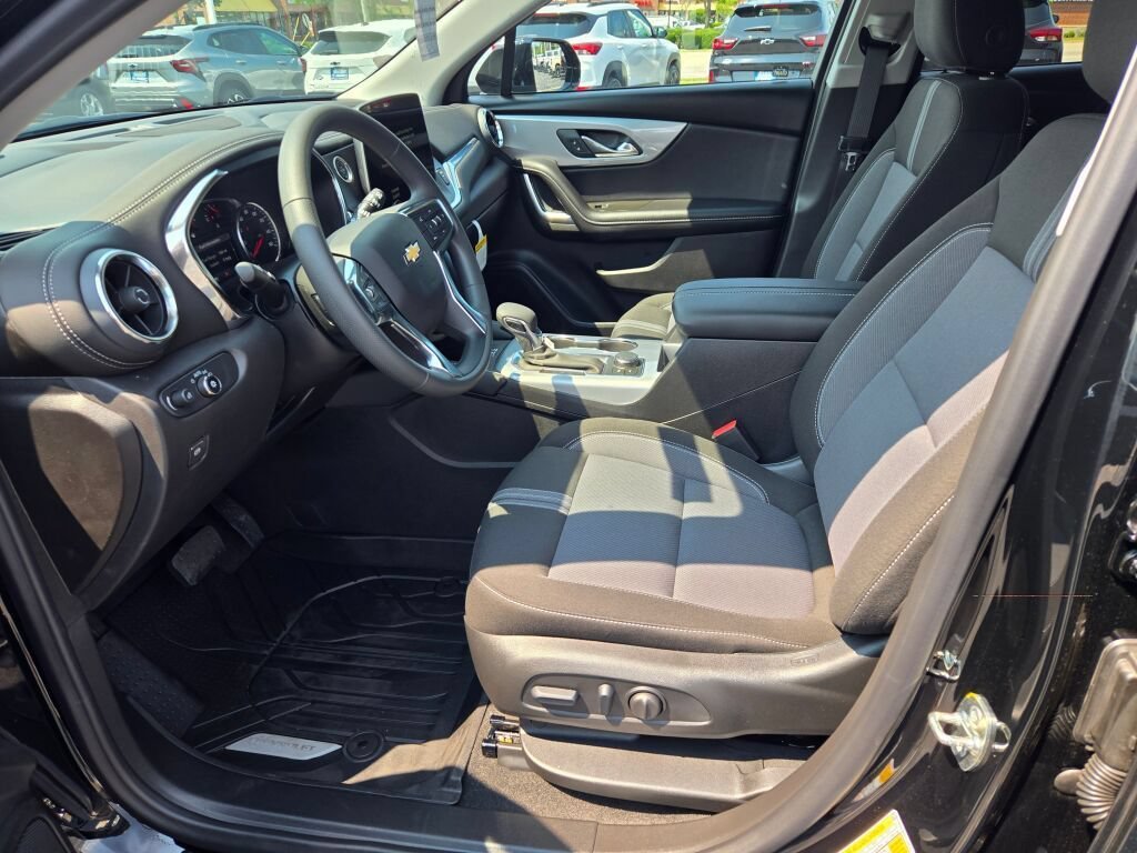 New 2026 Black Chevrolet 2LT image 15
