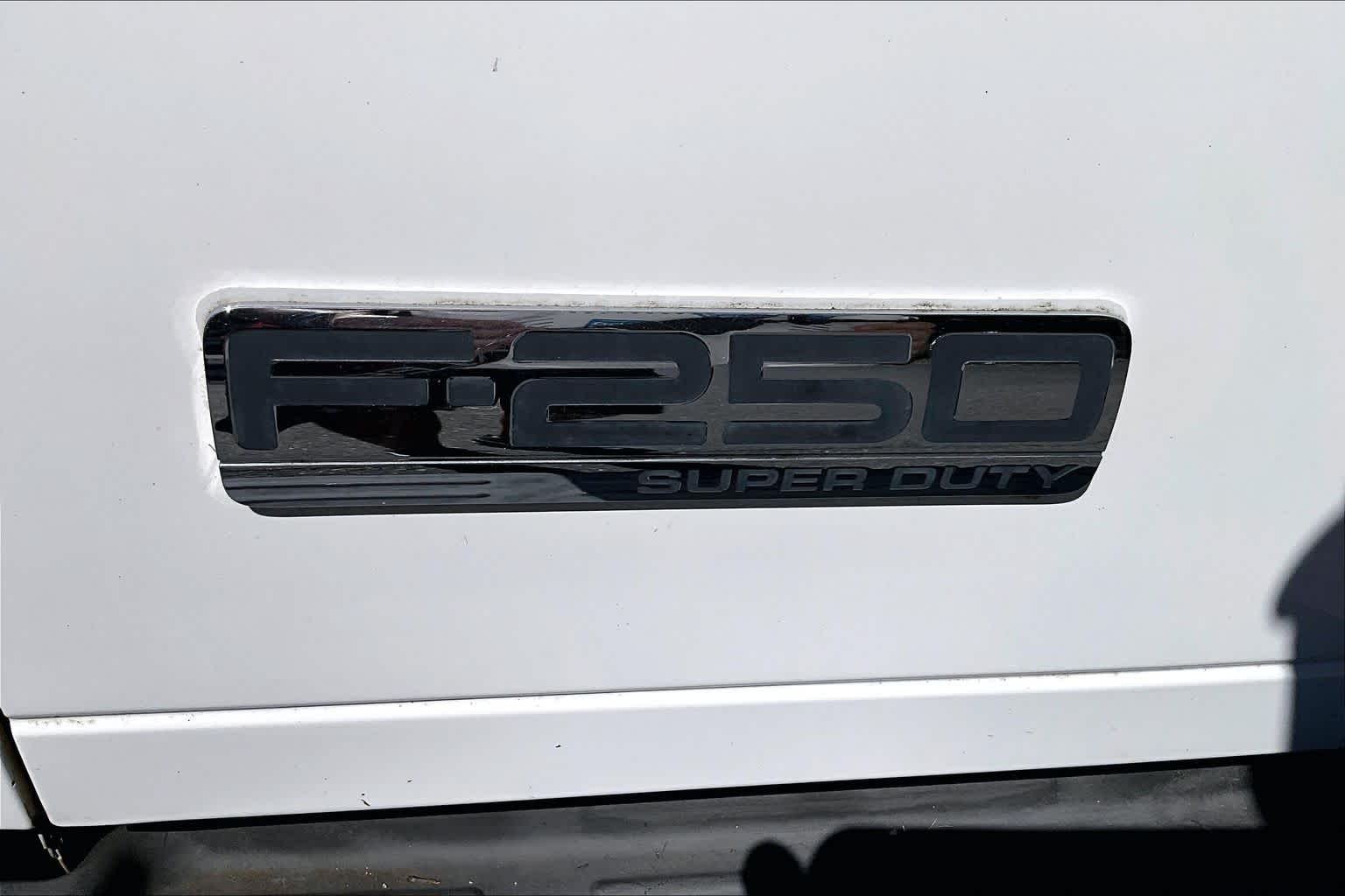 Used 2005  Ford Lariat image 9