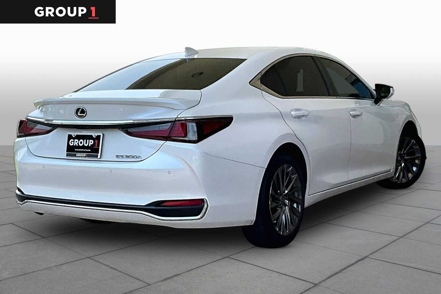 Used 2024 Eminent White Pearl Lexus Ultra Luxury image 11