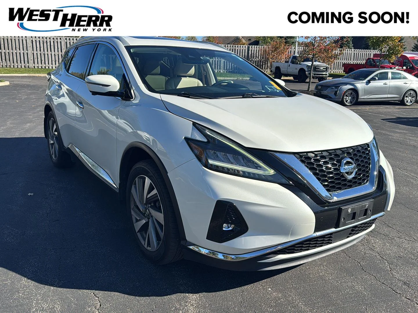 Used 2019 Pearl White Tricoat Nissan SL image 1