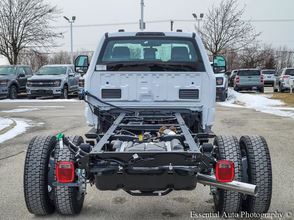 2024 Ford F-550 Super Duty Chassis Cab XL - Photo 8